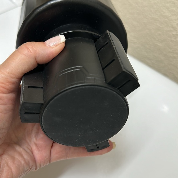 NWOT Black Cup Holder for Car - Expandable Adjustable Base & Portable - Picture 12 of 12